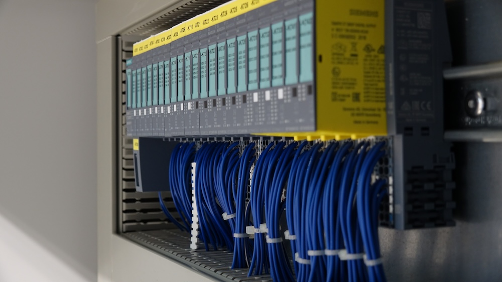 Steuerungstechnik Ankauf – SPS, CNC-Steuerungen & Automatisierung